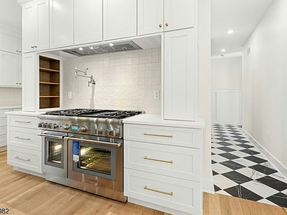 5th image of 1191 Cooper Rd