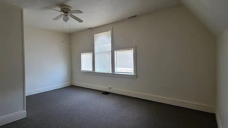 331 Locust St #4 — Photo 3