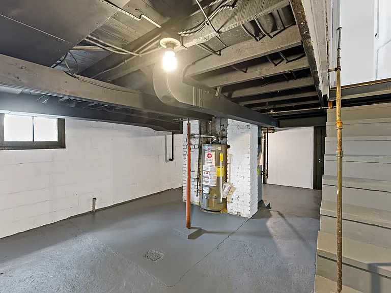 219 Douglas Ave — Photo 28