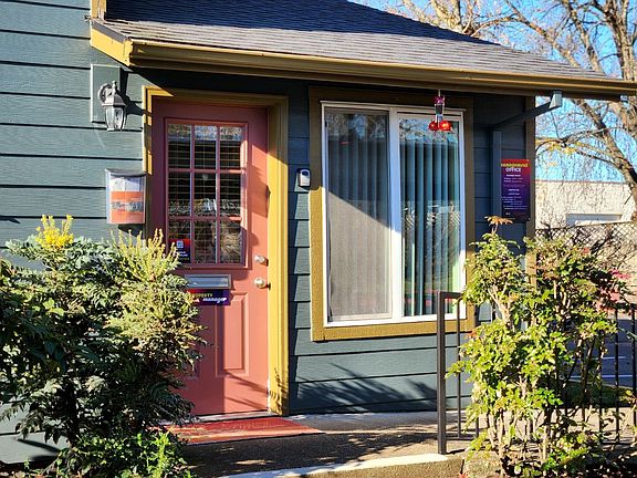 2nd image of 1209 NE Linden Ave #30d65ba65