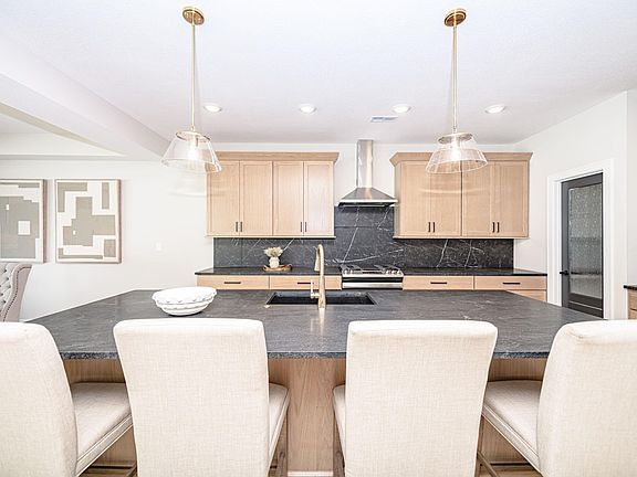5th image of 4901 Whisper Ct