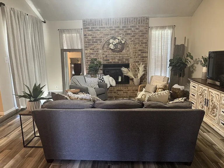 5203 San Antonio Ave — Photo 3