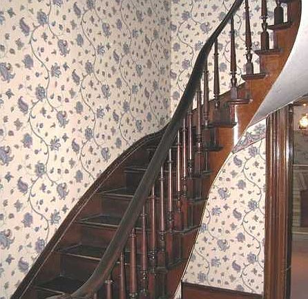4th image of 220 Krewson St