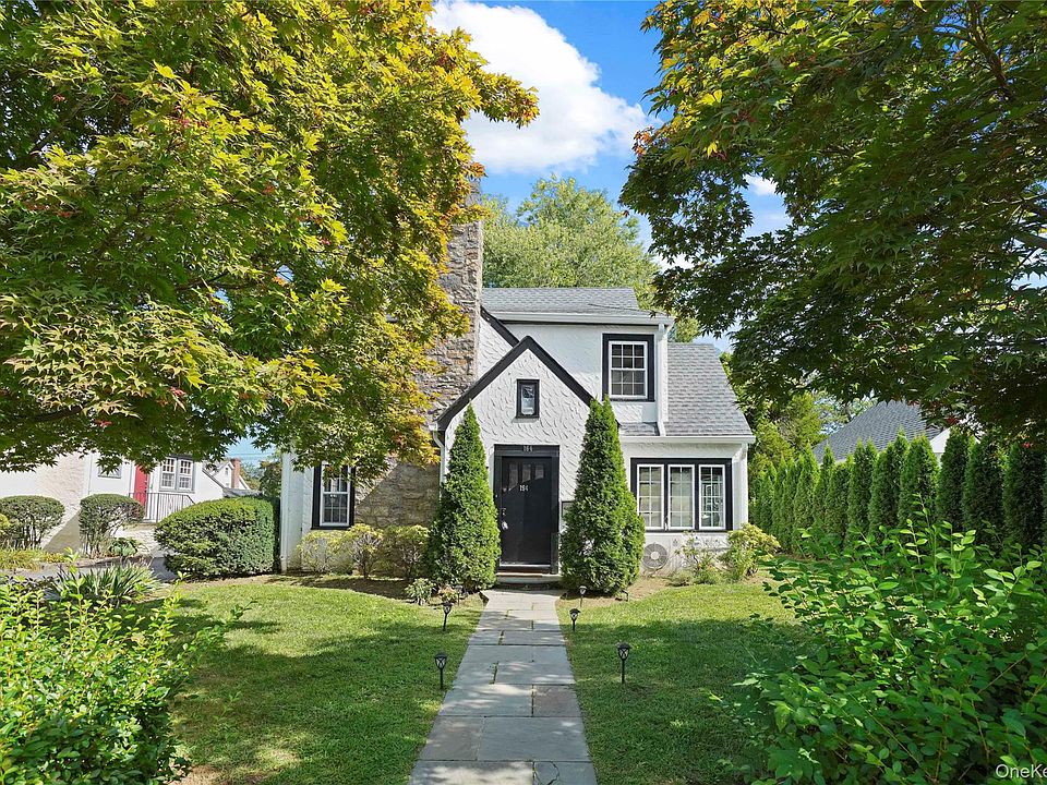 cute house in great Edgewood neighborhood Scarsdale schools Finest in the country! Mitsubishi wall units for Air conditioning