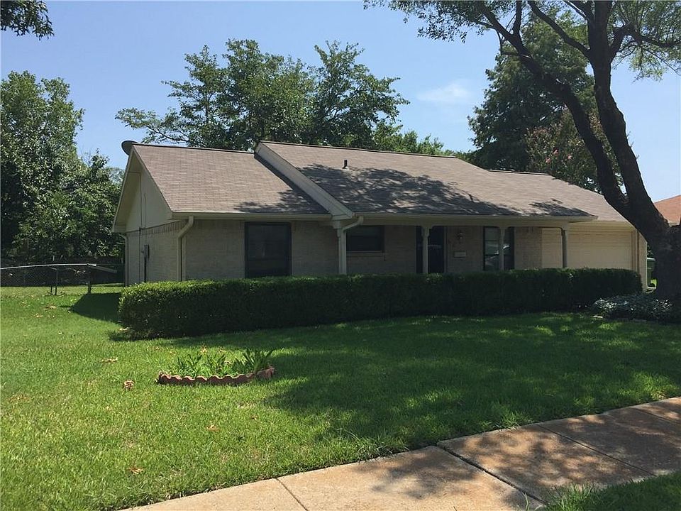 1st image of 610 Brookview Dr