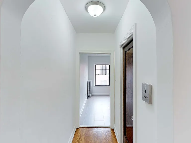 4455 S. Greenwood Avenue — Photo 9