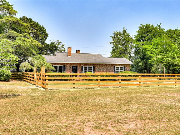 2nd image of 126 Mosley Rd