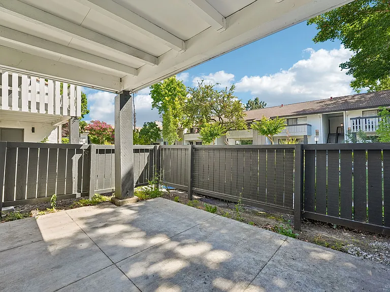 Summerwood Apartments — Photo 43