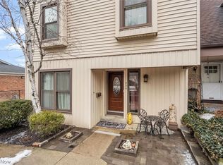 934 Som Center Rd #B1, Mayfield Village, OH 44143