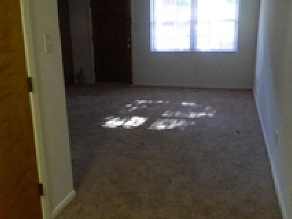2nd image of 1216 Moseley Dr APT 4