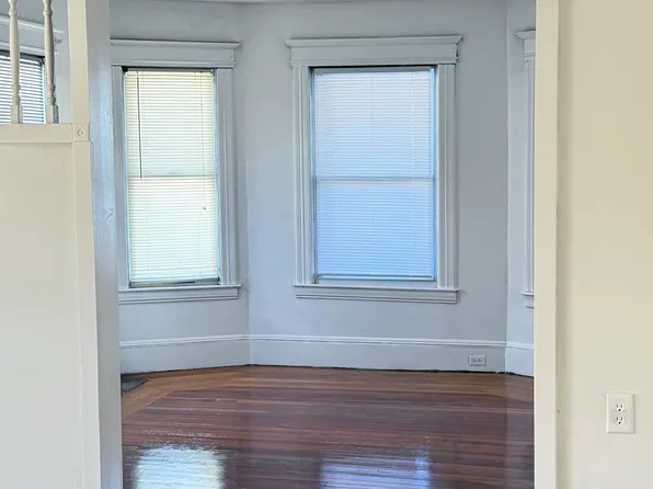 (undisclosed Address), Springfield, MA 01109