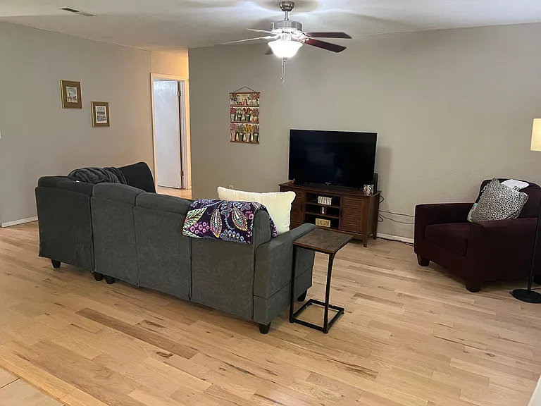 4304 S Ash Pl — Photo 4