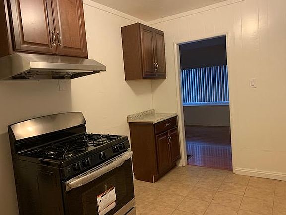 3rd image of 312 N Baltimore Ave