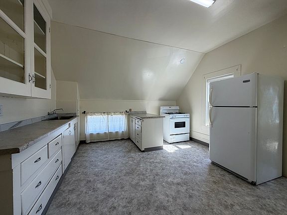 3rd image of 1225 G St #6