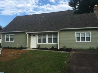 4 Pritchard Ln, Sicklerville, NJ 08081