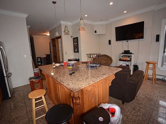 3rd image of 2522 38th St APT 1
