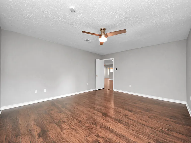 25603 Pine Acres Cir — Photo 11