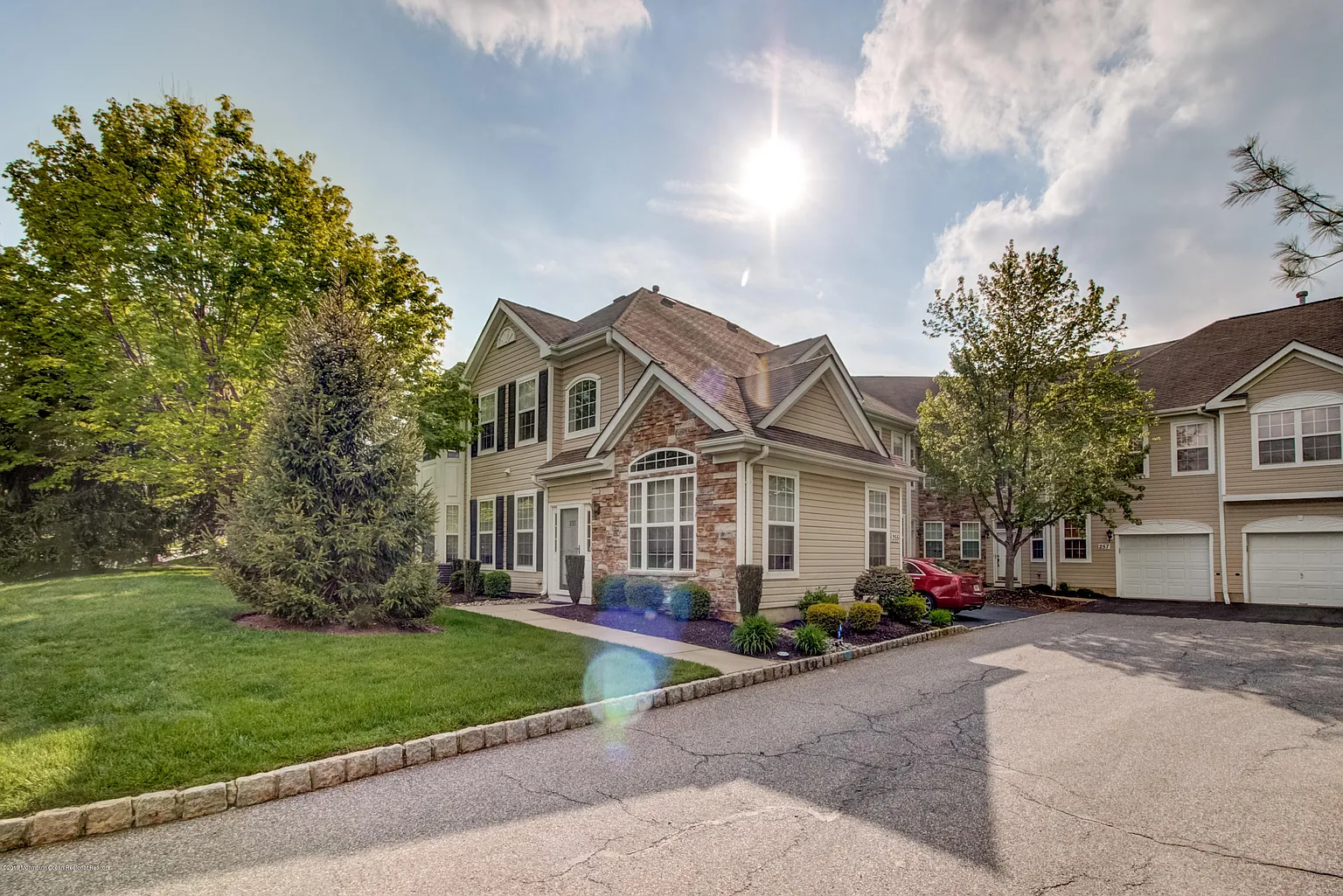 255 Shinnecock Dr photo 1