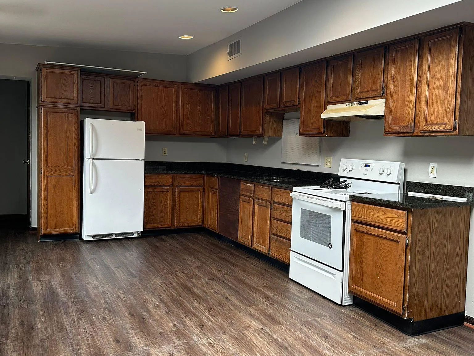 3 bed, 1200 sqft, $1,780 — Photo 1