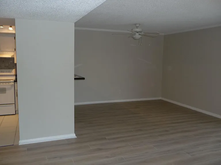 1860 Robalo Dr #105A — Photo 22