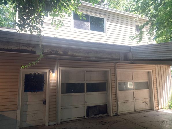122 N Edwards Ave #2