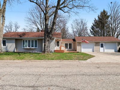 605 S Anderson St, Plainwell, MI, 49080