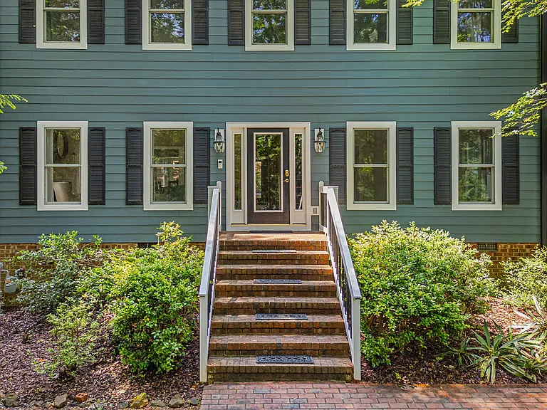 207 Old Forest Creek Dr — Photo 3