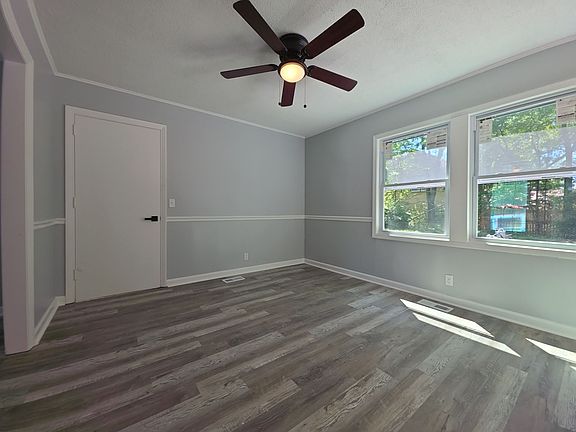 4th image of 307 Mockingbird Rd SE #1