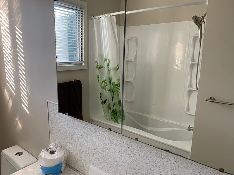 Winnipeg Apartment for rent - 3 Bedrooms — photo 9