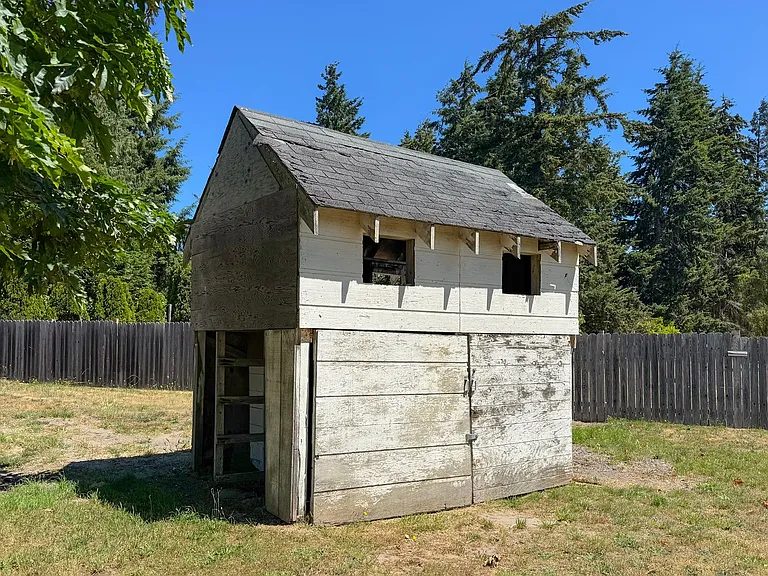 100 W Robert Pl — Photo 47