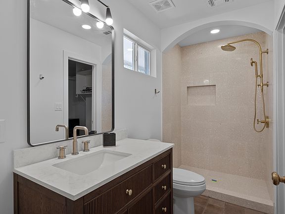 5th image of 10848 N 66th St