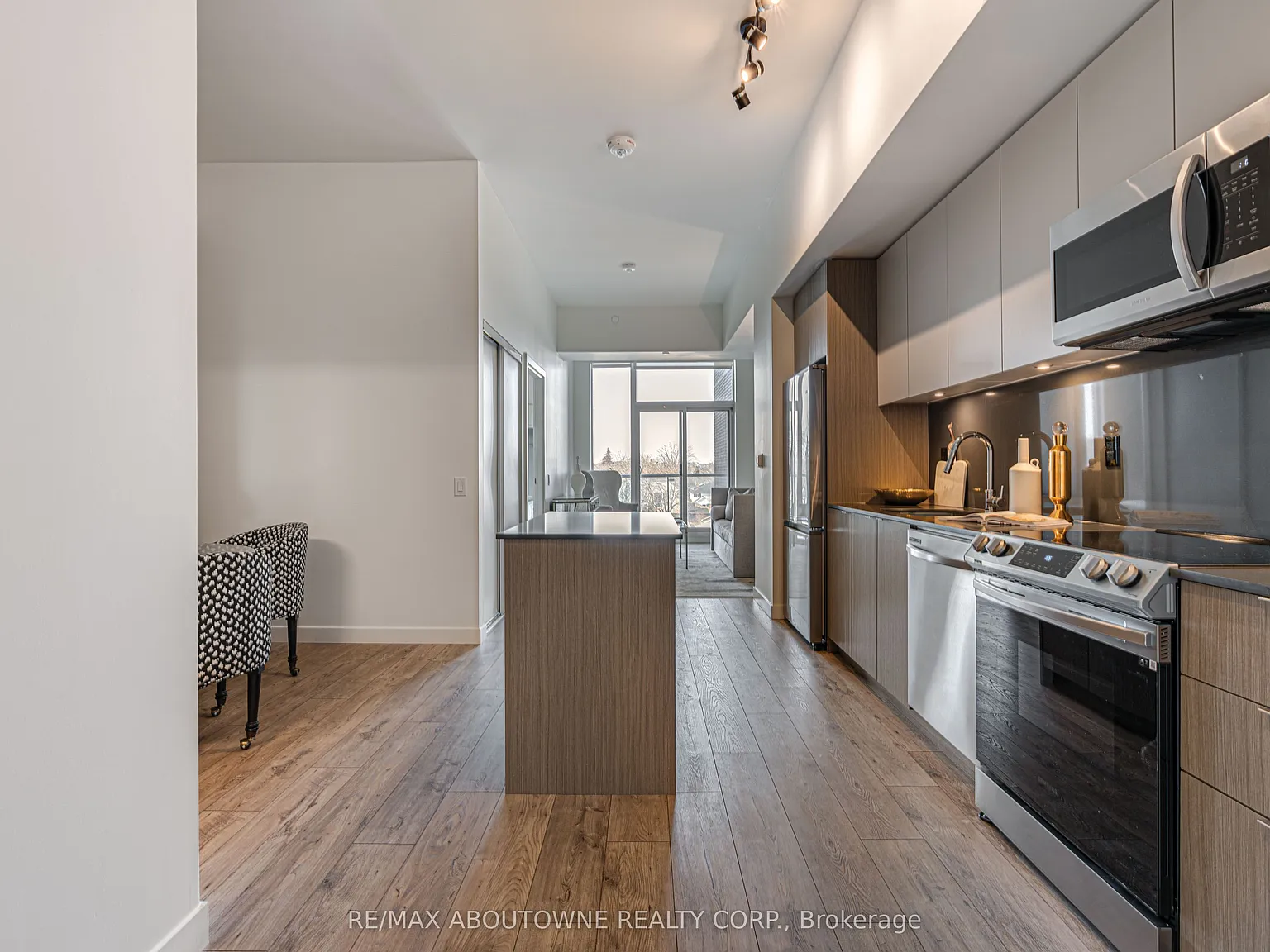 1 bed, $2,795 — Photo 4