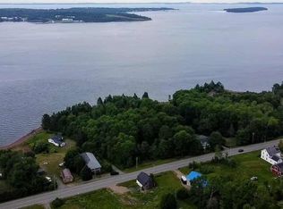 631 Us Rte 1, Robbinston, ME 04671