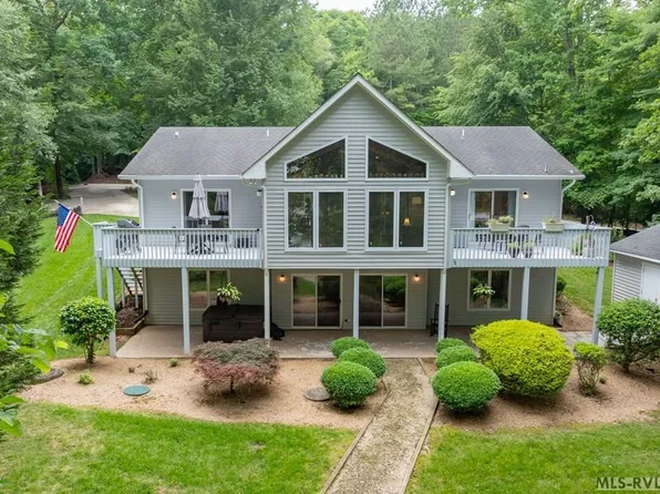 535 Alexander Dr, Bracey, VA 23919