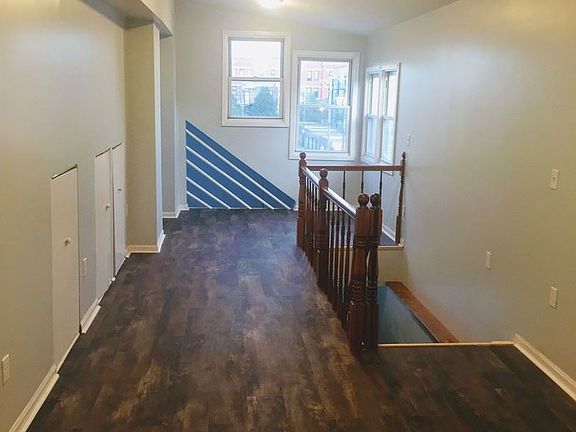 3rd image of 518 N Ashland Ave APT 2