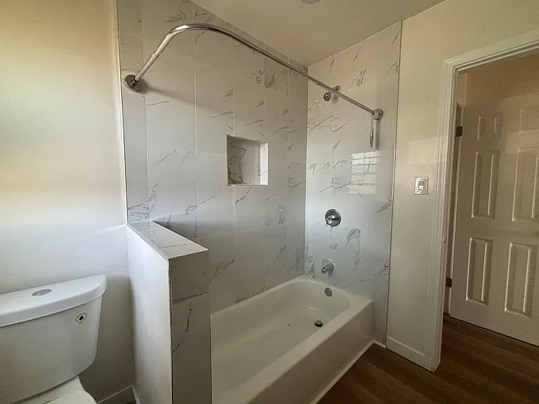 7102 Malabar St — Photo 12