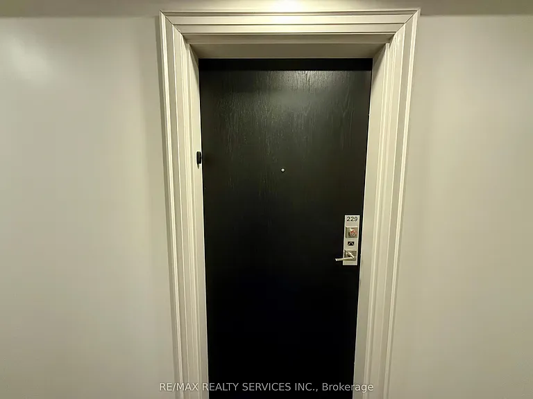 50 Lakebreeze Dr #229 — Photo 10
