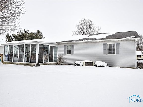 3rd image of 438 Cedar Ln