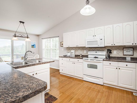5th image of 1800 Ridge Creek Ln