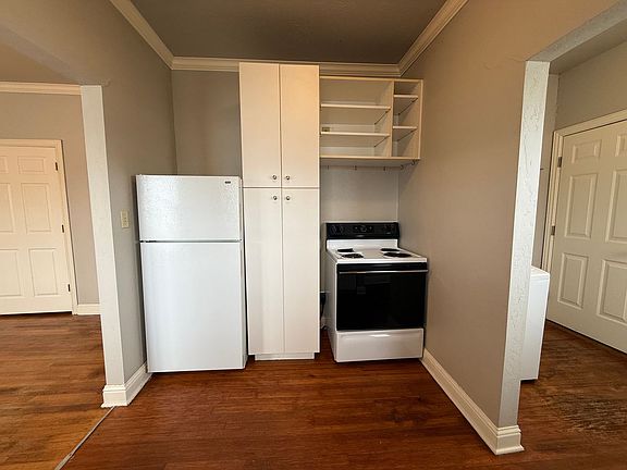5th image of 1629 NW 22nd St APT 202