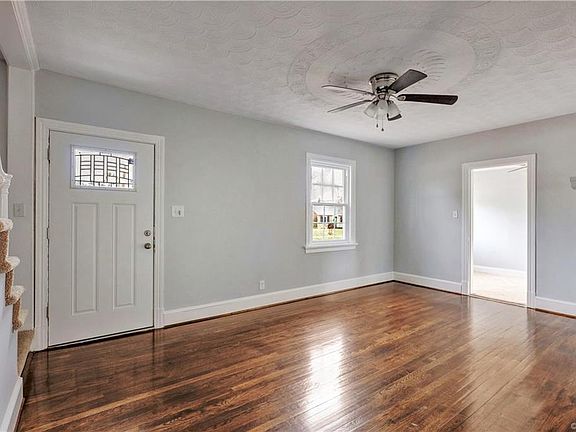 5th image of 3211 Grant St