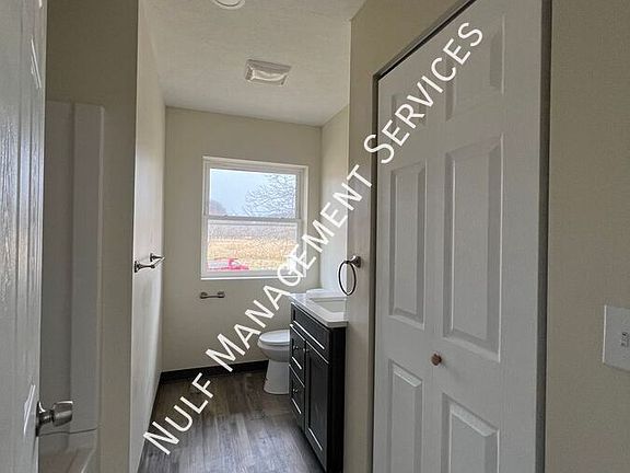 4th image of 102 Kathleen Dr APT 1
