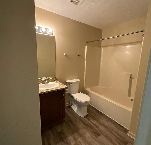 615 N High St #B — Photo 7