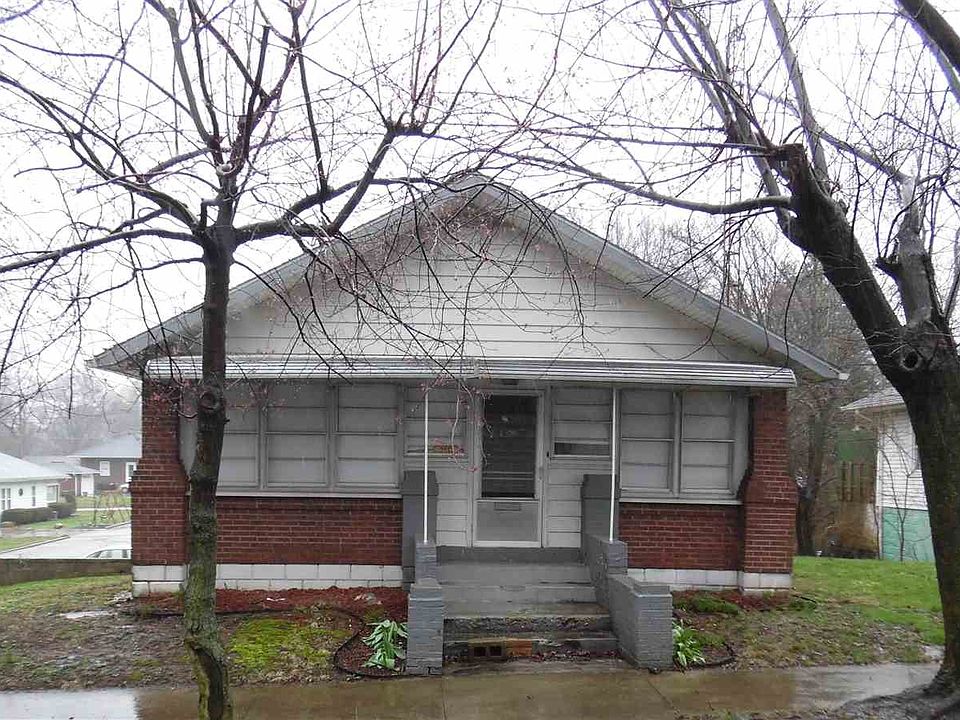 1st image of 215 N 10th St