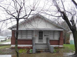 215 N 10th St, Petersburg, IN
