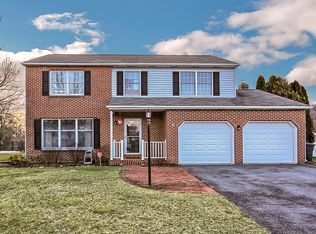 105 Fawn Ct, Harrisburg, PA 17110