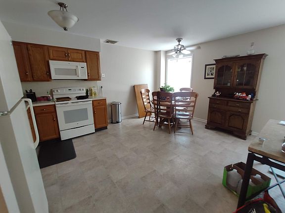 Plenty of natural light in the dining and kitchen area