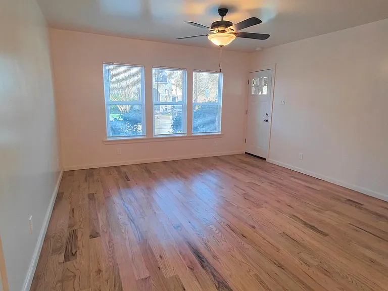 5822 La Vista Ct — Photo 3