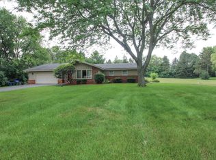 S58W22355 Weiland Dr, Waukesha, WI 53189