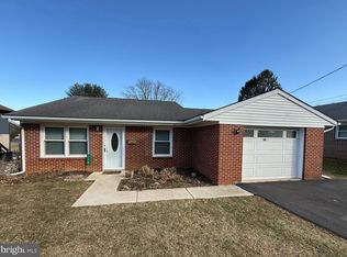 124 Old Mill Rd, Ephrata, PA 17522